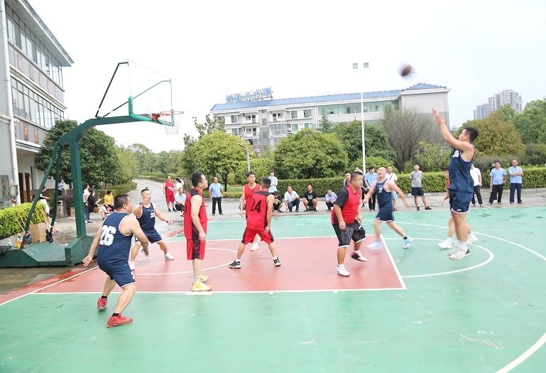 1727752419396662.jpg 1727752419396662.jpg